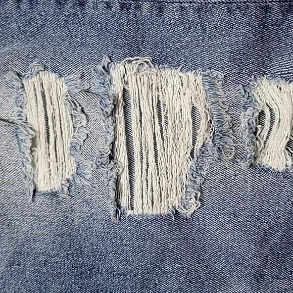 KanCan High Rise Ripped Cropped Jean - Picture 9 of 9